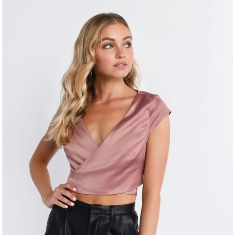 TOBI PULLING ME BACK ROSE SILKY BLOUSE
